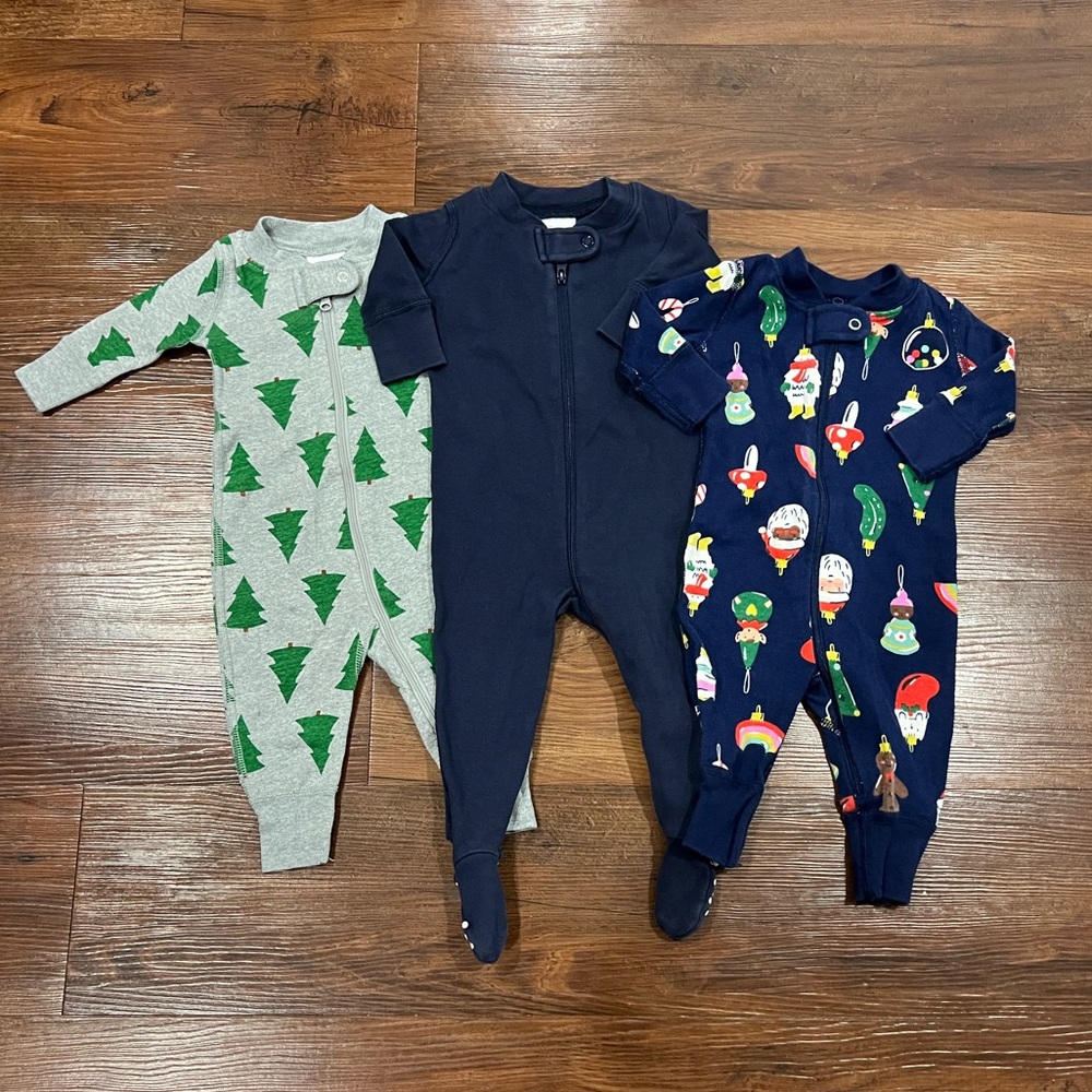 Hanna Andersson Christmas baby pajamas size 0-3 months